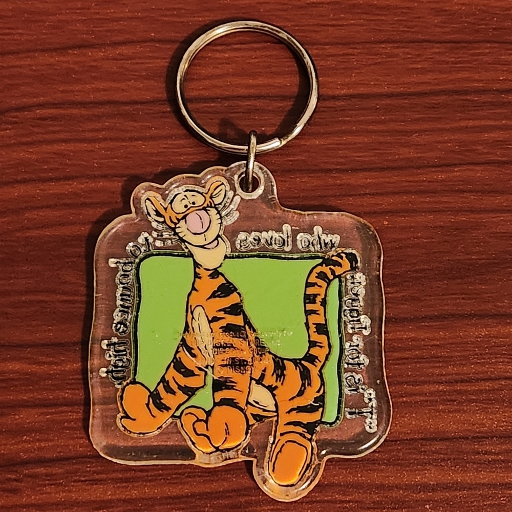 Disney Tigger Keychain - Picture 3 of 4
